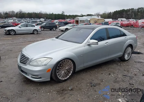 2012 Mercedes-Benz S 550 4Matic z USA, uszkodzony, nr VIN WDDNG9EB3CA420890